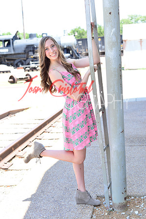 PROOFS Haven Senior Portrait  (124 of 168).jpg
