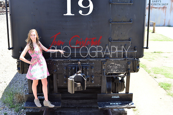 PROOFS Haven Senior Portrait  (150 of 168).jpg